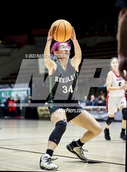 Thumbnail 1 in Reedley vs. Arvin (CIF CS Division 5 Championship) photogallery.