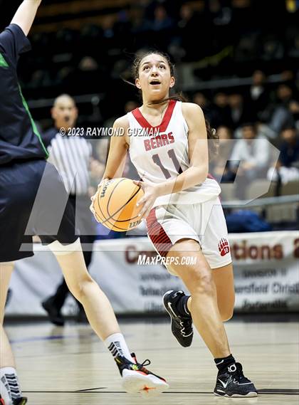 Thumbnail 2 in Reedley vs. Arvin (CIF CS Division 5 Championship) photogallery.