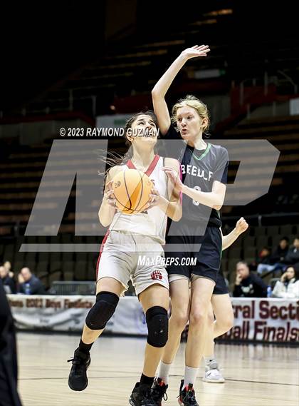 Thumbnail 3 in Reedley vs. Arvin (CIF CS Division 5 Championship) photogallery.