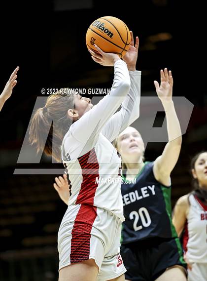 Thumbnail 1 in Reedley vs. Arvin (CIF CS Division 5 Championship) photogallery.
