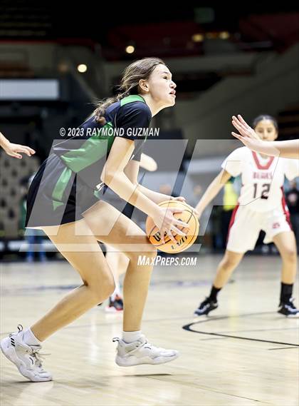 Thumbnail 1 in Reedley vs. Arvin (CIF CS Division 5 Championship) photogallery.