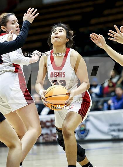 Thumbnail 1 in Reedley vs. Arvin (CIF CS Division 5 Championship) photogallery.