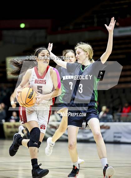 Thumbnail 2 in Reedley vs. Arvin (CIF CS Division 5 Championship) photogallery.