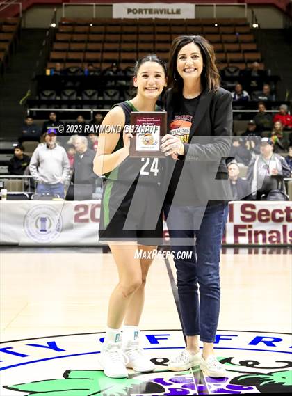 Thumbnail 1 in Reedley vs. Arvin (CIF CS Division 5 Championship) photogallery.