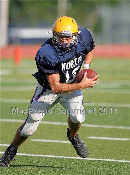 Thumbnail 1 in 23rd Annual West Central Illinois All-Star Game photogallery.
