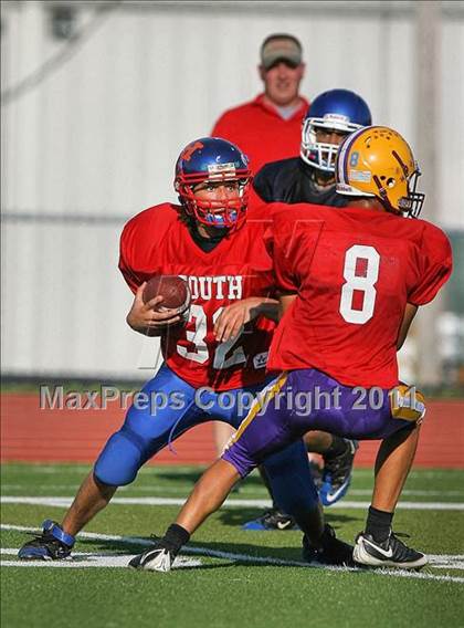 Thumbnail 2 in 23rd Annual West Central Illinois All-Star Game photogallery.