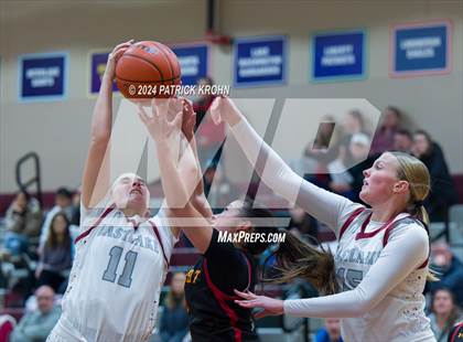 Thumbnail 1 in Newport - Bellevue @ Eastlake photogallery.