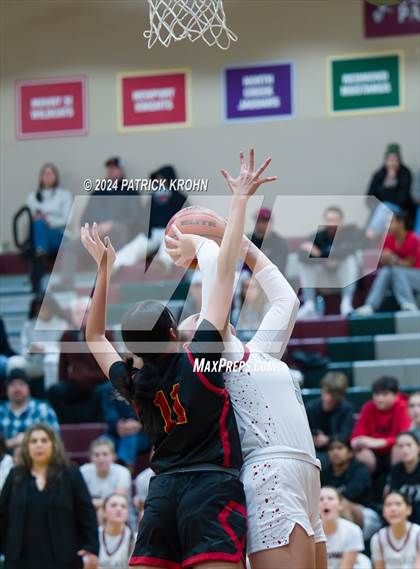Thumbnail 2 in Newport - Bellevue @ Eastlake photogallery.