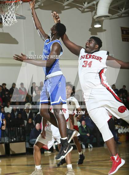 Thumbnail 2 in Riverside vs Saunders (MLK Showcase) photogallery.