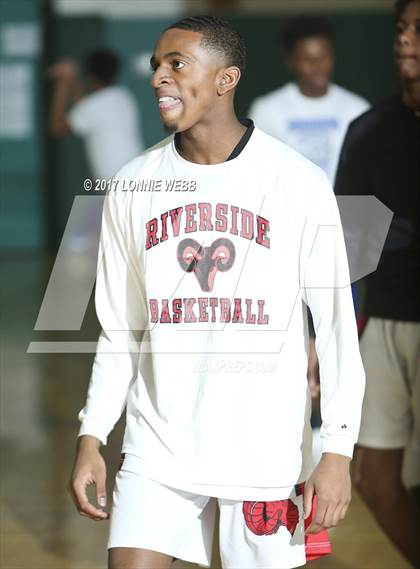 Thumbnail 2 in Riverside vs Saunders (MLK Showcase) photogallery.