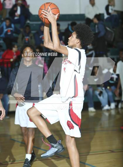 Thumbnail 3 in Riverside vs Saunders (MLK Showcase) photogallery.