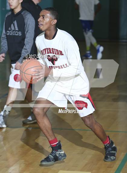 Thumbnail 1 in Riverside vs Saunders (MLK Showcase) photogallery.