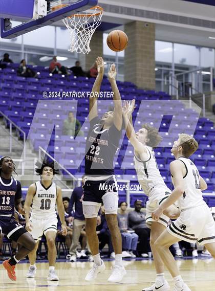 Thumbnail 2 in Reagan vs. Veterans Memorial (NEISD/NISD Tournament Round 2) photogallery.