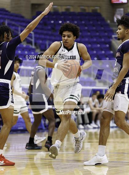 Thumbnail 3 in Reagan vs. Veterans Memorial (NEISD/NISD Tournament Round 2) photogallery.