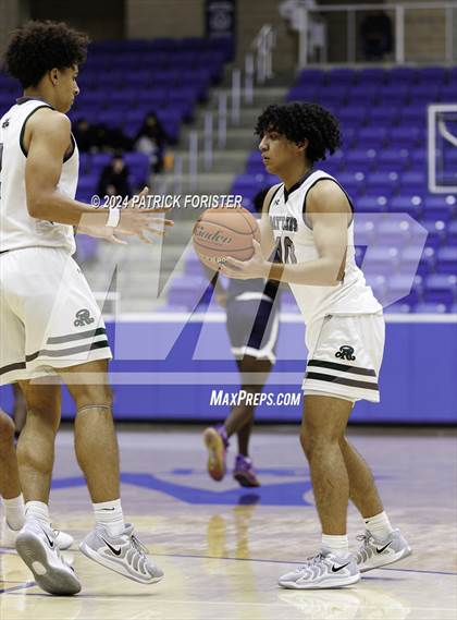 Thumbnail 3 in Reagan vs. Veterans Memorial (NEISD/NISD Tournament Round 2) photogallery.