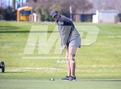 Thumbnail 3 in St. Stanislaus Girls Golf Meet photogallery.