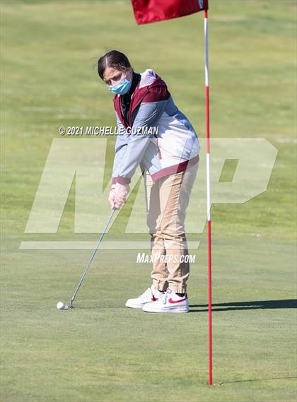 Thumbnail 1 in St. Stanislaus Girls Golf Meet photogallery.