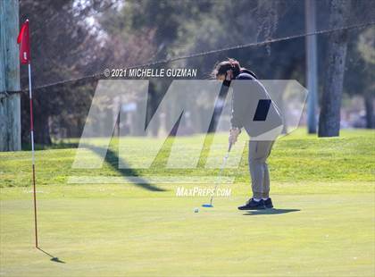 Thumbnail 3 in St. Stanislaus Girls Golf Meet photogallery.