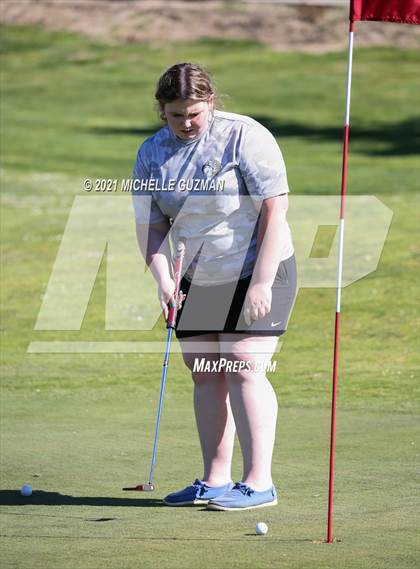 Thumbnail 3 in St. Stanislaus Girls Golf Meet photogallery.