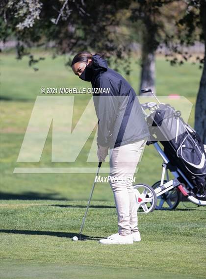 Thumbnail 3 in St. Stanislaus Girls Golf Meet photogallery.