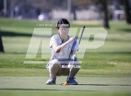 Thumbnail 2 in St. Stanislaus Girls Golf Meet photogallery.