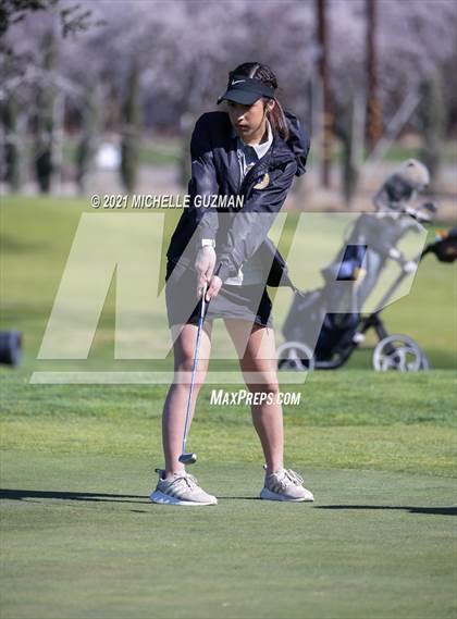 Thumbnail 2 in St. Stanislaus Girls Golf Meet photogallery.