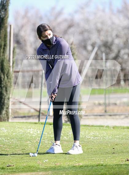 Thumbnail 2 in St. Stanislaus Girls Golf Meet photogallery.