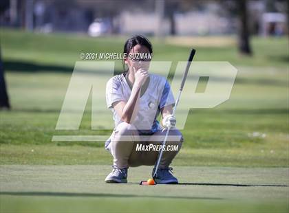 Thumbnail 3 in St. Stanislaus Girls Golf Meet photogallery.