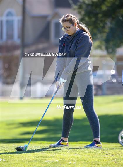 Thumbnail 2 in St. Stanislaus Girls Golf Meet photogallery.