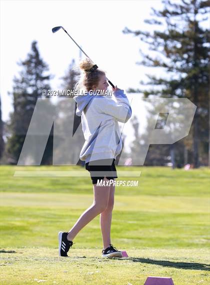 Thumbnail 1 in St. Stanislaus Girls Golf Meet photogallery.
