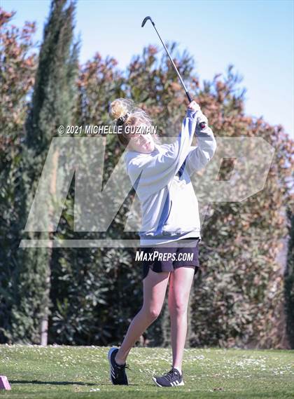 Thumbnail 1 in St. Stanislaus Girls Golf Meet photogallery.