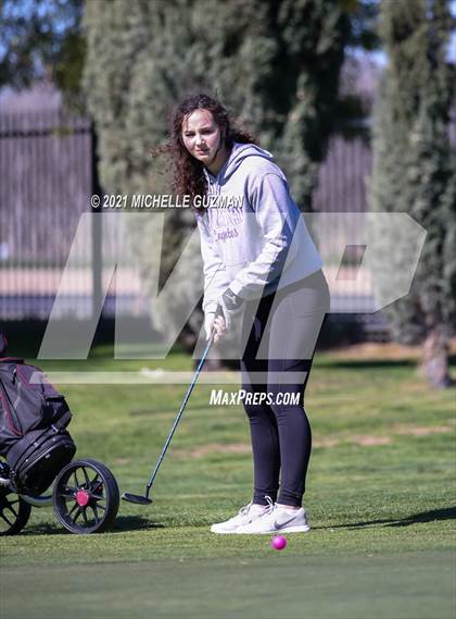 Thumbnail 2 in St. Stanislaus Girls Golf Meet photogallery.