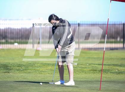 Thumbnail 2 in St. Stanislaus Girls Golf Meet photogallery.