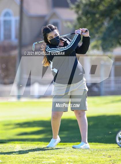 Thumbnail 2 in St. Stanislaus Girls Golf Meet photogallery.