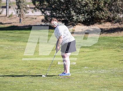Thumbnail 2 in St. Stanislaus Girls Golf Meet photogallery.