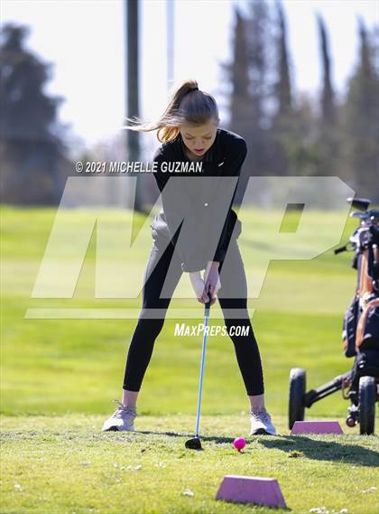 Thumbnail 2 in St. Stanislaus Girls Golf Meet photogallery.