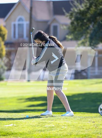 Thumbnail 3 in St. Stanislaus Girls Golf Meet photogallery.