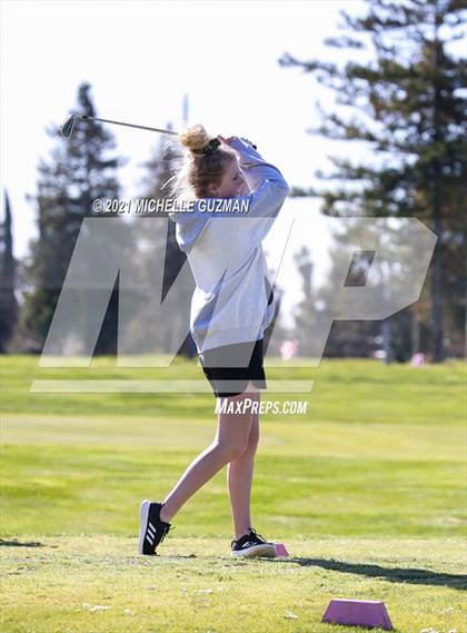 Thumbnail 3 in St. Stanislaus Girls Golf Meet photogallery.