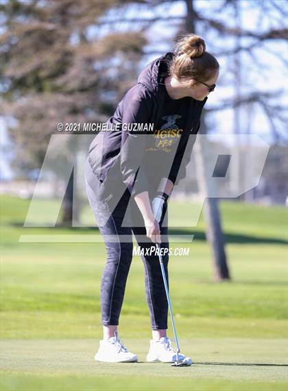 Thumbnail 1 in St. Stanislaus Girls Golf Meet photogallery.