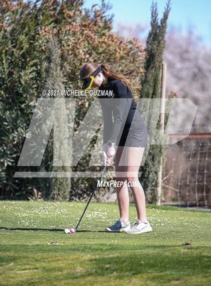Thumbnail 2 in St. Stanislaus Girls Golf Meet photogallery.