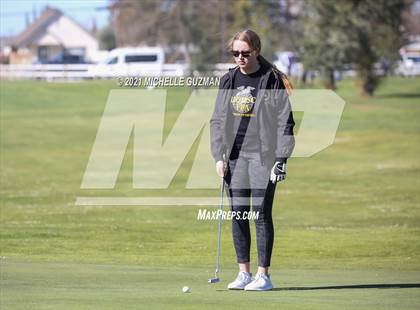 Thumbnail 3 in St. Stanislaus Girls Golf Meet photogallery.