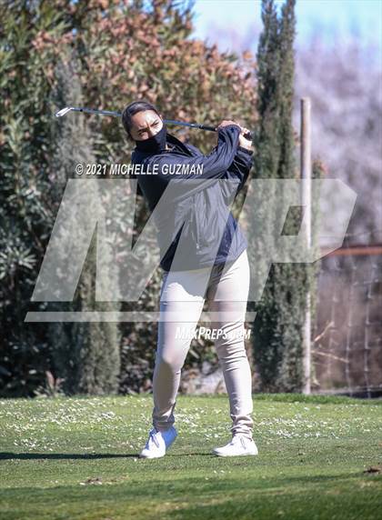 Thumbnail 2 in St. Stanislaus Girls Golf Meet photogallery.