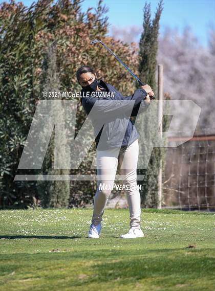 Thumbnail 3 in St. Stanislaus Girls Golf Meet photogallery.