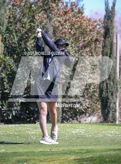 Thumbnail 2 in St. Stanislaus Girls Golf Meet photogallery.