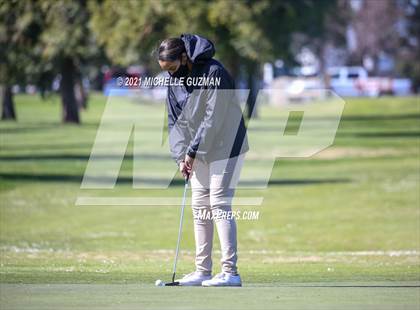 Thumbnail 2 in St. Stanislaus Girls Golf Meet photogallery.