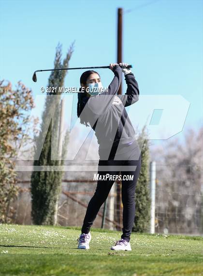 Thumbnail 3 in St. Stanislaus Girls Golf Meet photogallery.