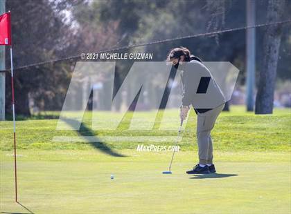 Thumbnail 1 in St. Stanislaus Girls Golf Meet photogallery.