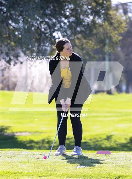Thumbnail 2 in St. Stanislaus Girls Golf Meet photogallery.