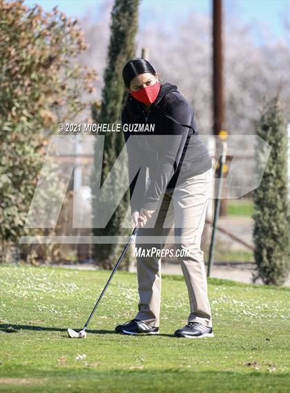Thumbnail 1 in St. Stanislaus Girls Golf Meet photogallery.