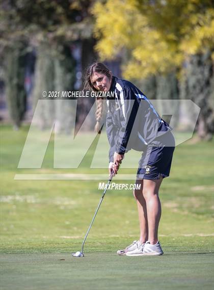 Thumbnail 1 in St. Stanislaus Girls Golf Meet photogallery.